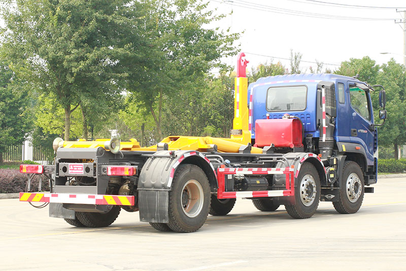 福田小三軸6缸套臂垃圾車 20方