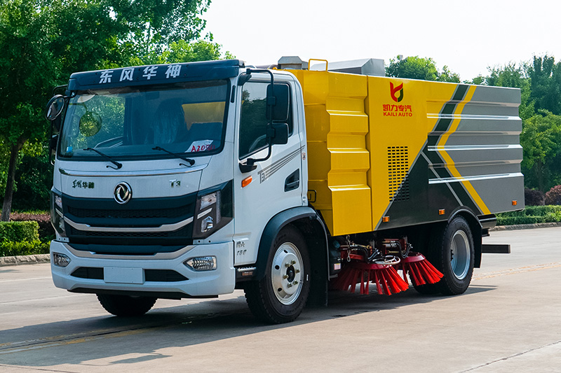 東風華神T3掃路車  5方垃圾箱 2方清水箱