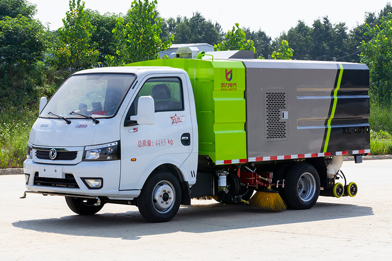 東風(fēng)途逸洗掃車 2垃圾箱  2方清水箱