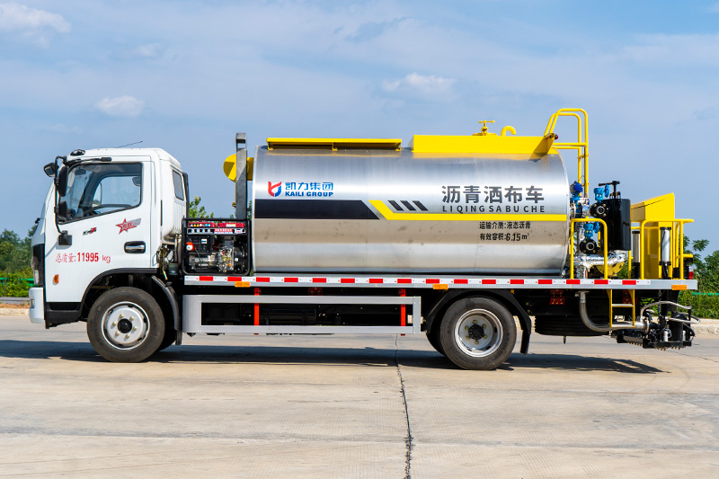 東風(fēng)大多利卡瀝青灑布車